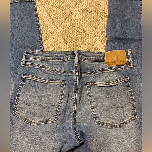 Men’s American Eagle medium wash airflex+ jeans - Picture 2 of 4